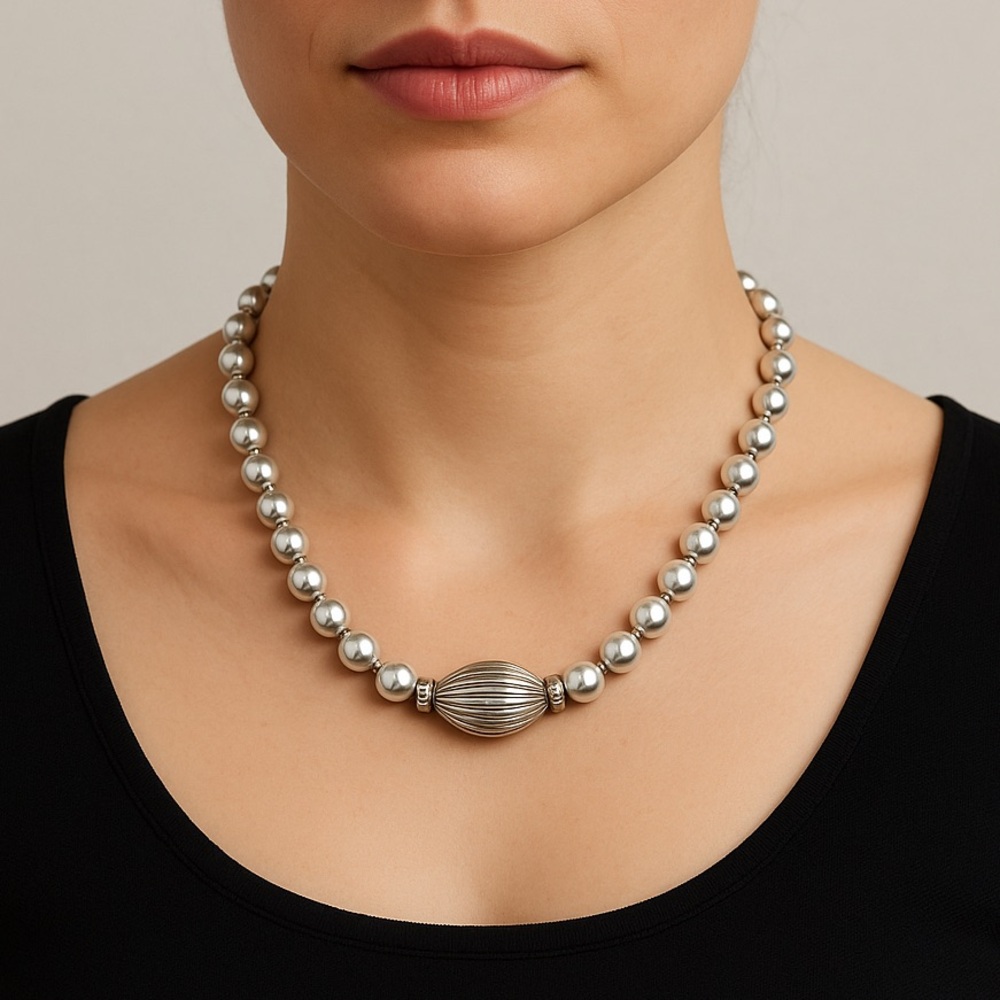 Lagos VINTAGE Caviar Fluted Two Tone Dot Necklace